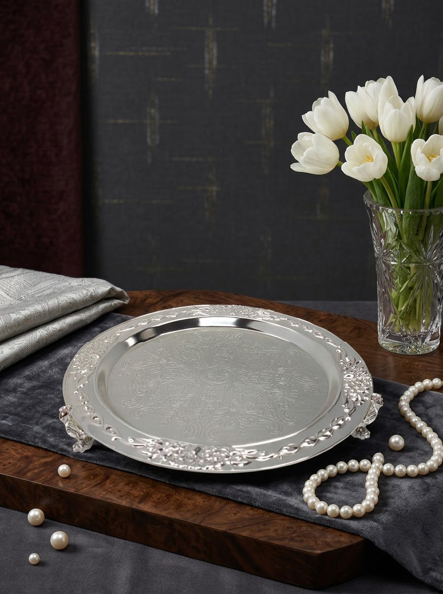 Round Tray with Peacock Foot