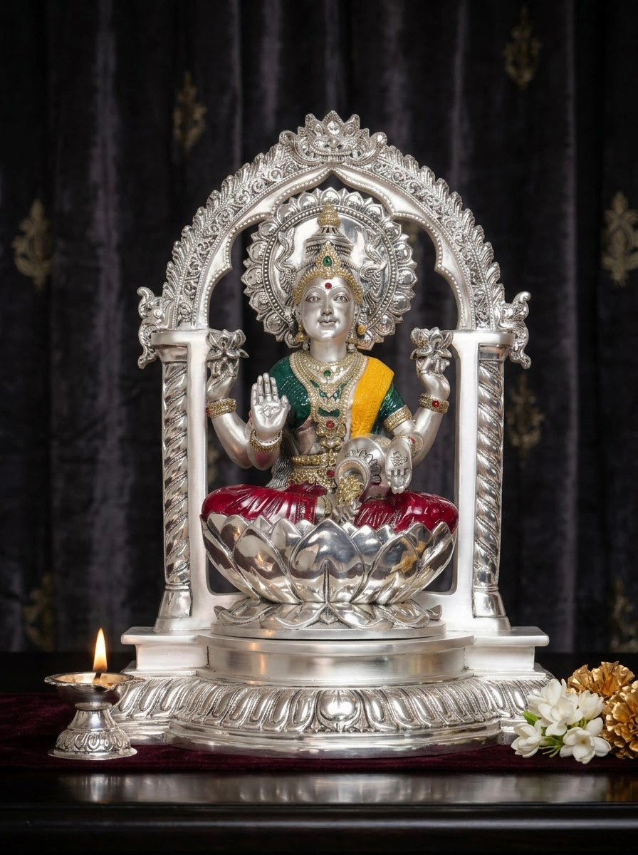 Laxmi Ji with Arch
